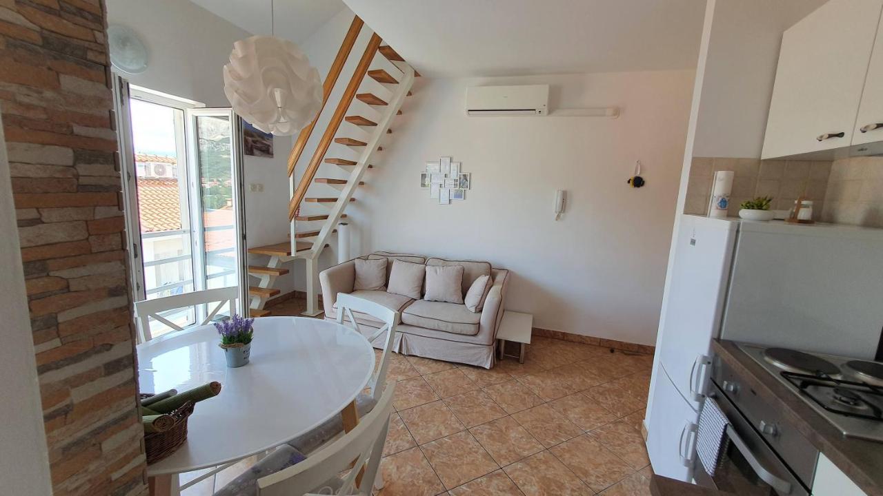Apartment Helmut With Sea View Baska  Ngoại thất bức ảnh