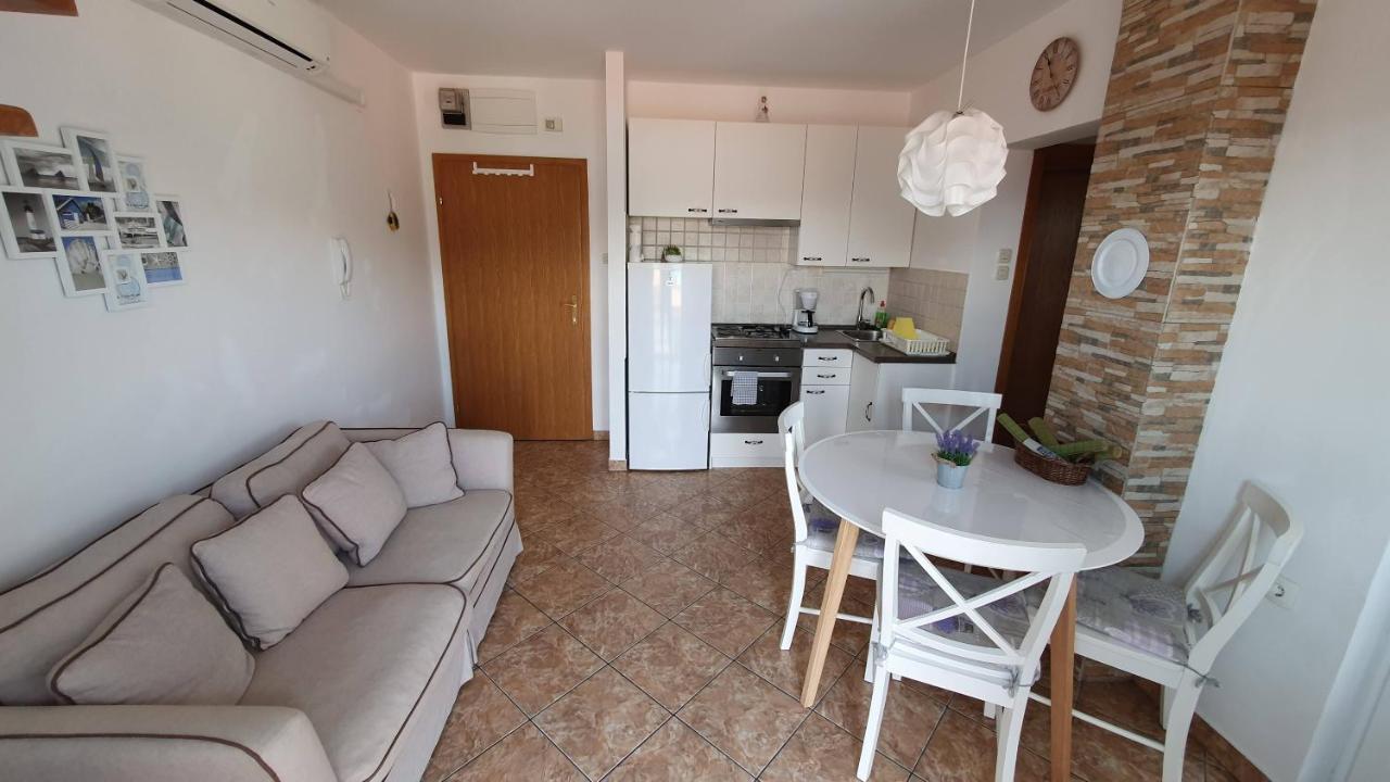 Apartment Helmut With Sea View Baska  Ngoại thất bức ảnh